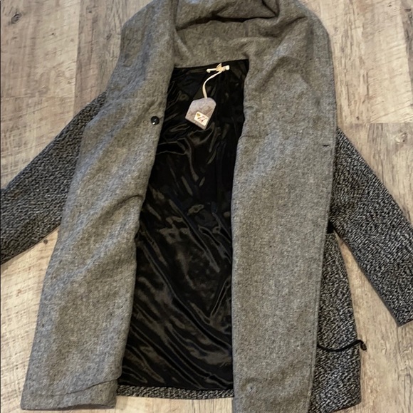 BNWT Coat - Picture 3 of 4